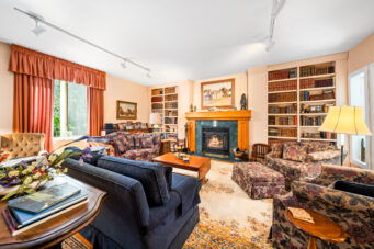 7306 Wellington Road 21, Elora