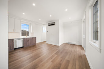 #7-153 Main Street E