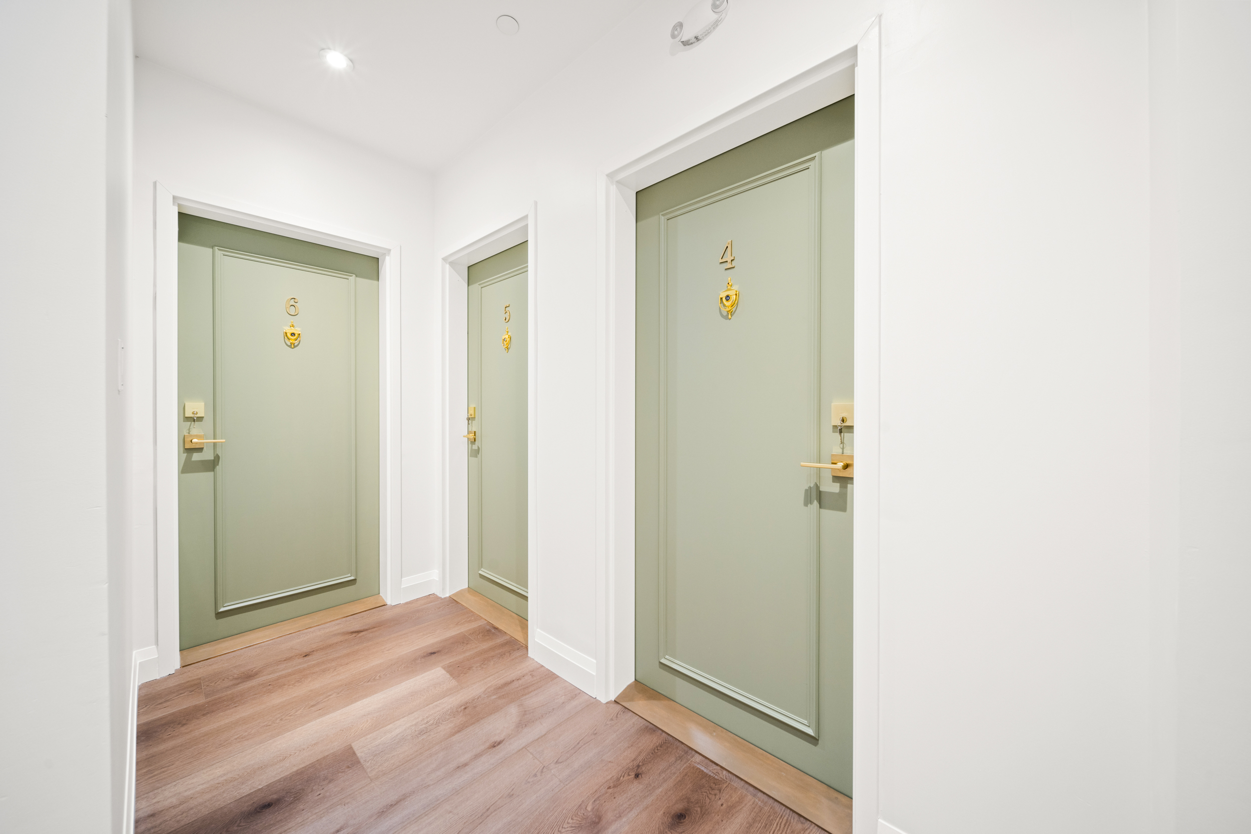 #3-153 Main Street E