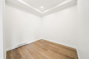 #3-153 Main Street E