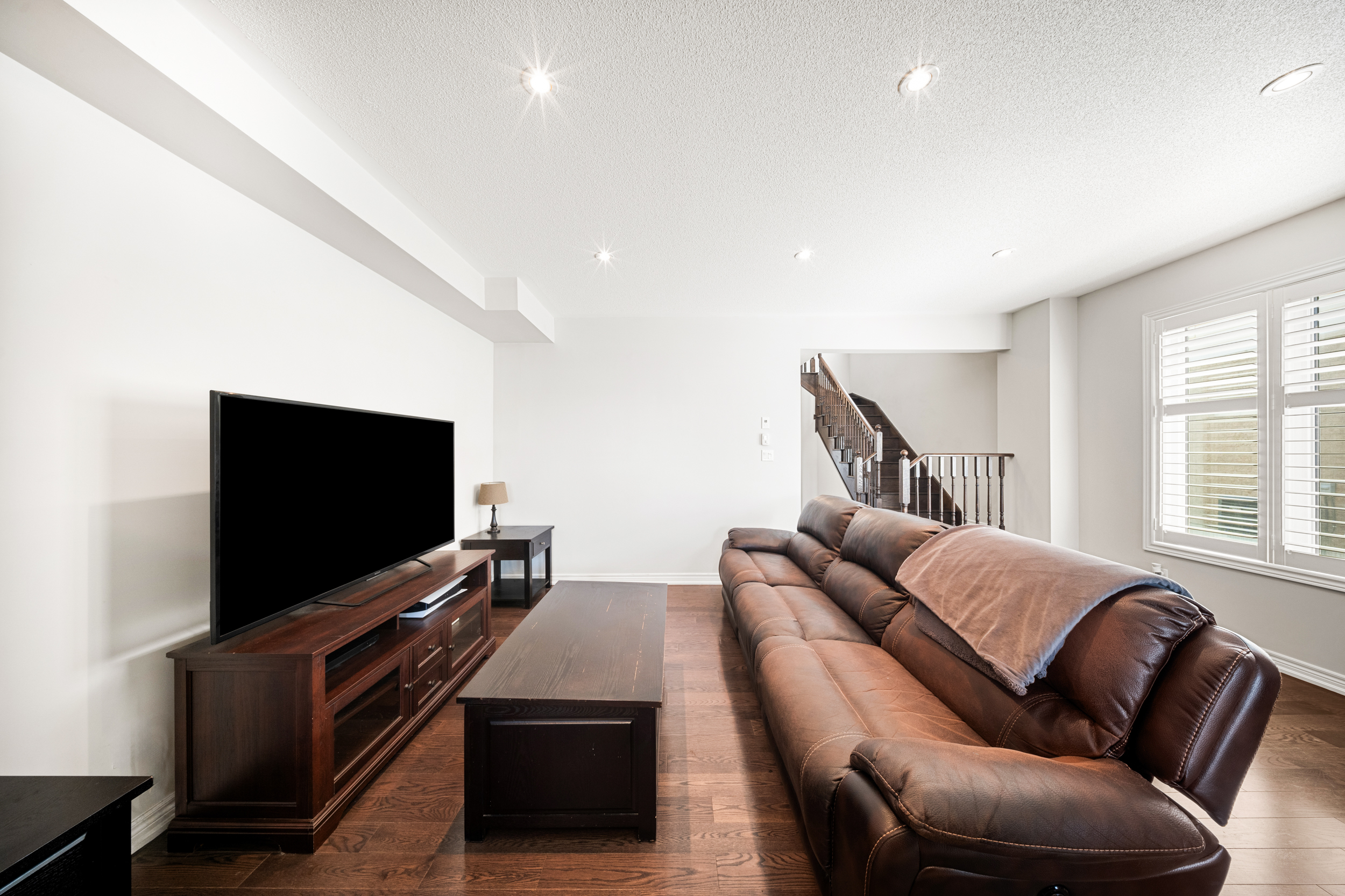 10 Barlow Place