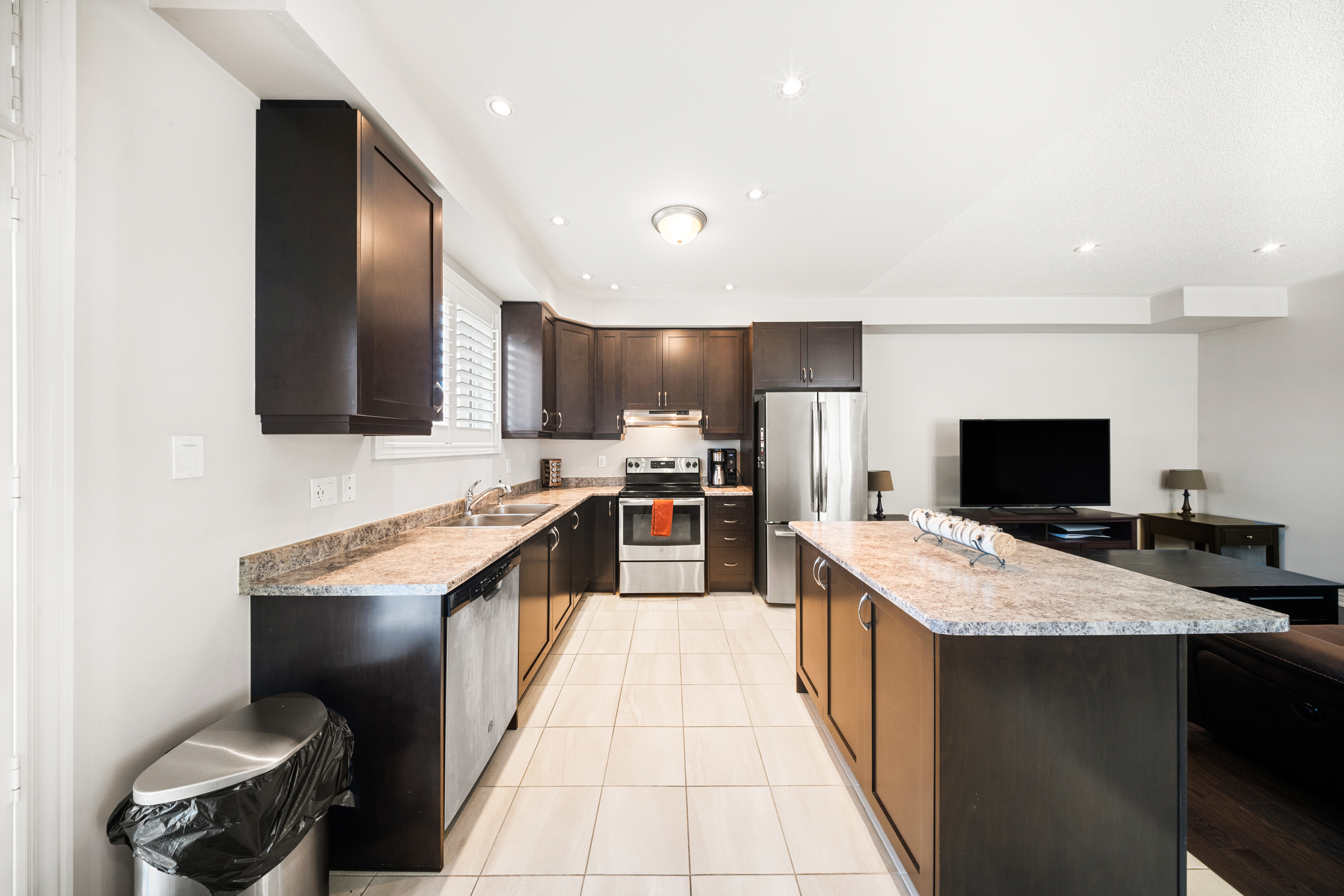 10 Barlow Place