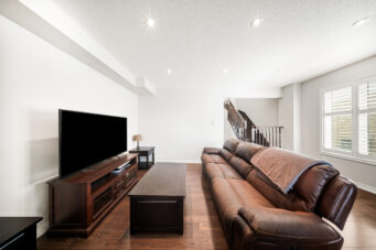 10 Barlow Place