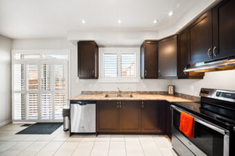 10 Barlow Place