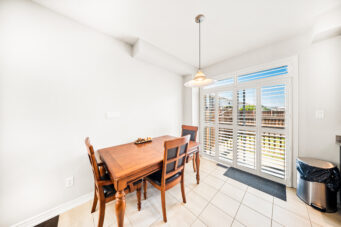 10 Barlow Place