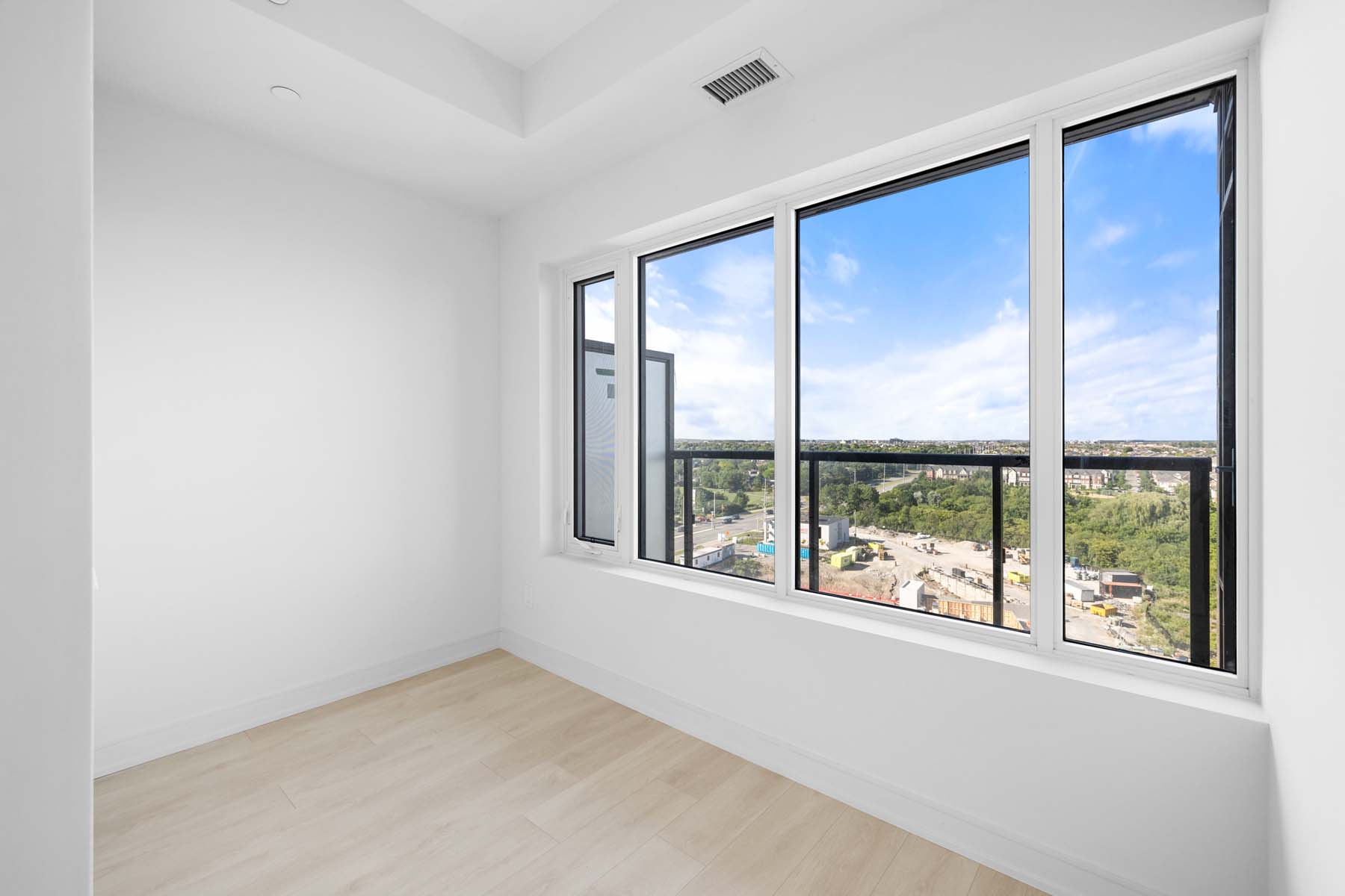 #1009-8010 Derry Road