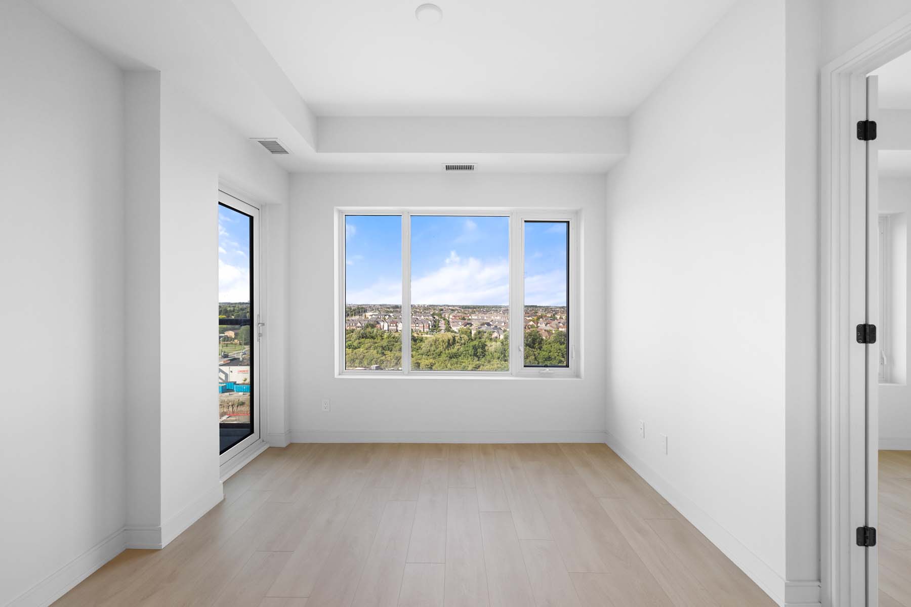 #1009-8010 Derry Road