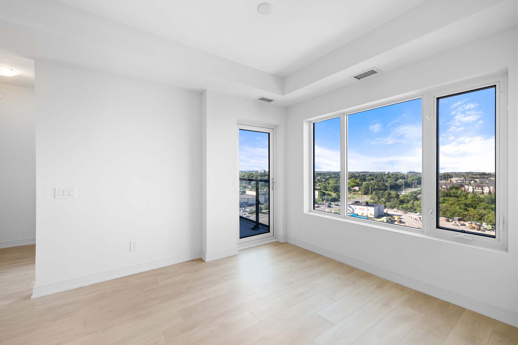 #1009-8010 Derry Road