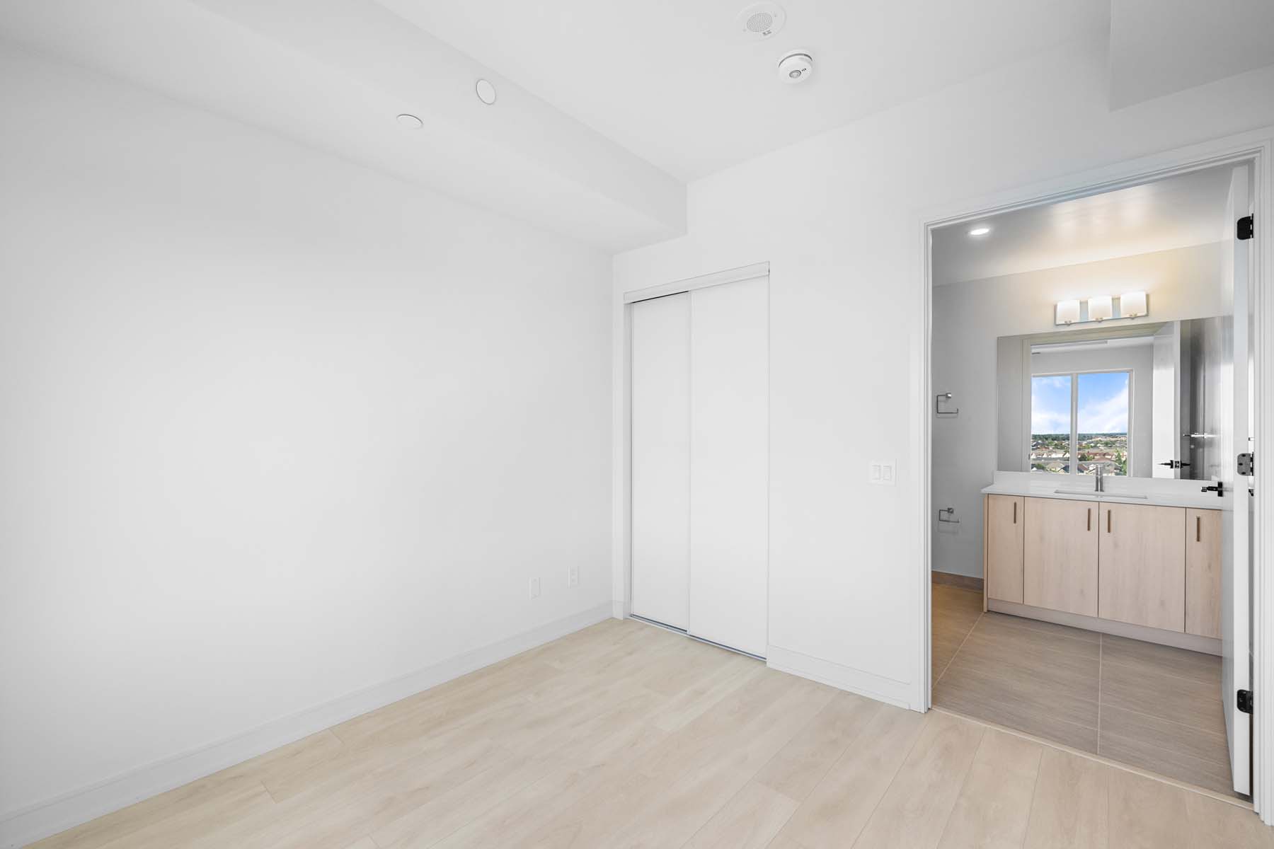 #1009-8010 Derry Road