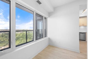 #1009-8010 Derry Road