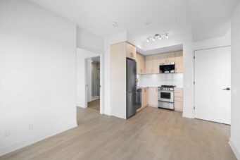 #1009-8010 Derry Road