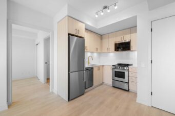 #1009-8010 Derry Road