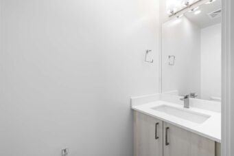 #1009-8010 Derry Road