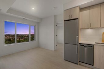 #1009-8010 Derry Road