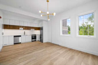 #304-163 Main Street E