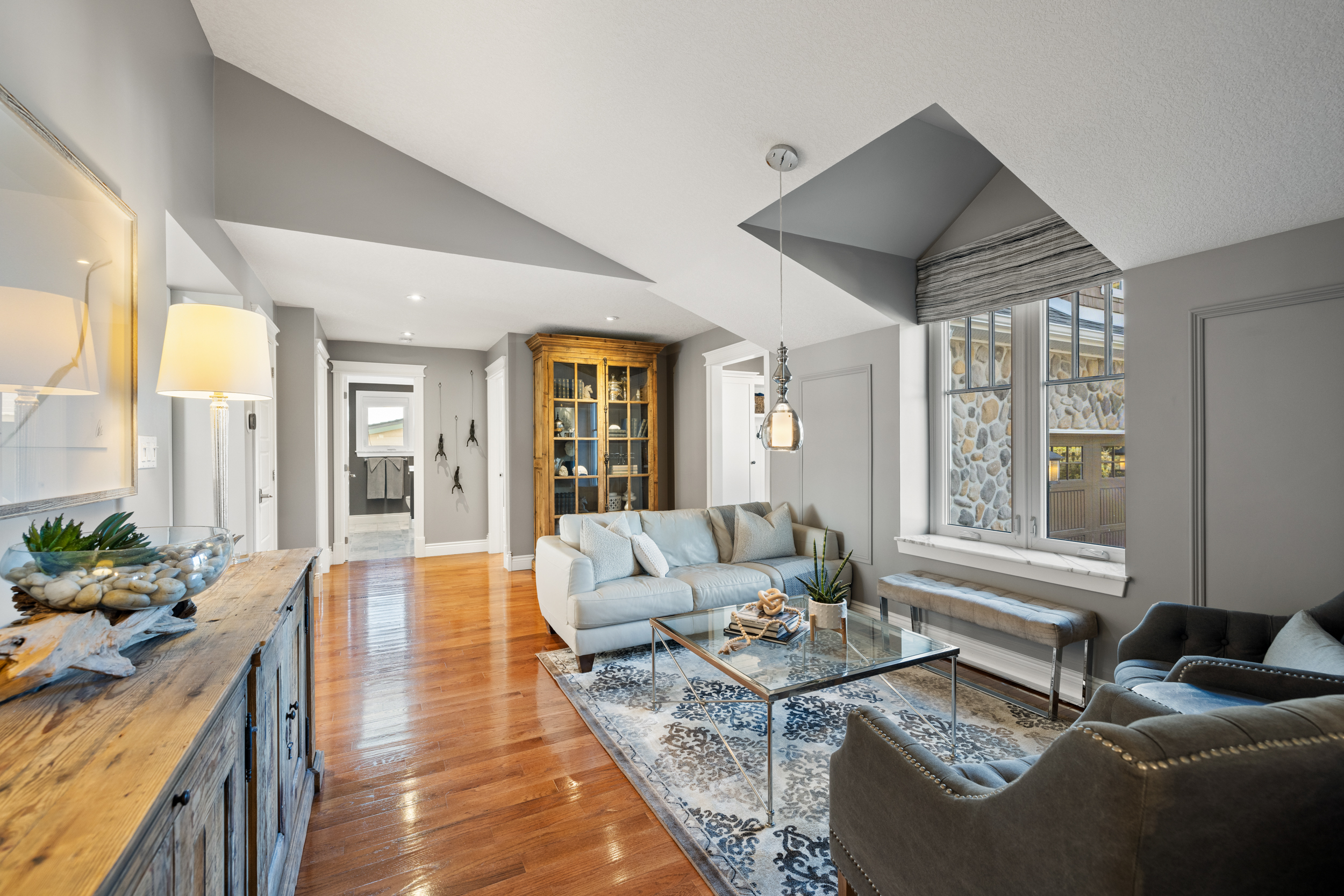 9 Lake Avenue E