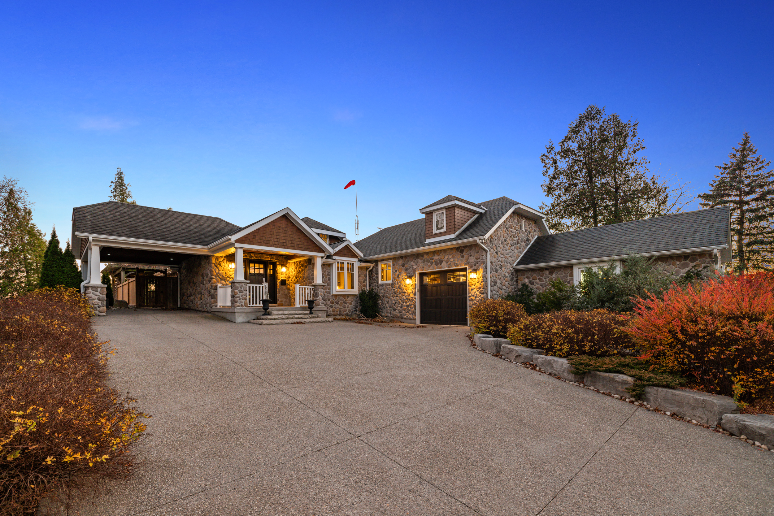 9 Lake Avenue E