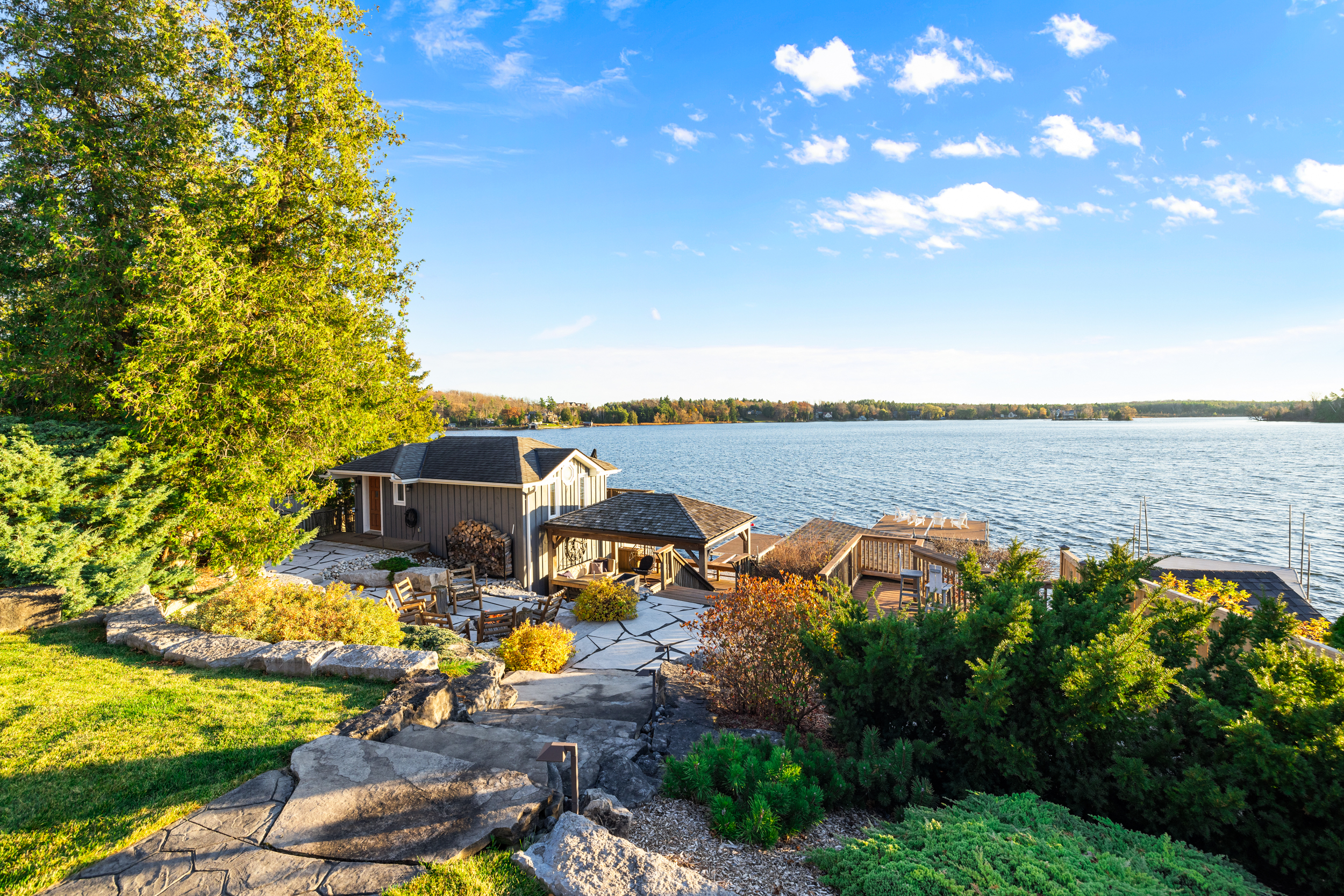 9 Lake Avenue E