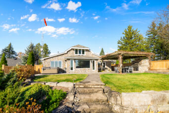9 Lake Avenue E