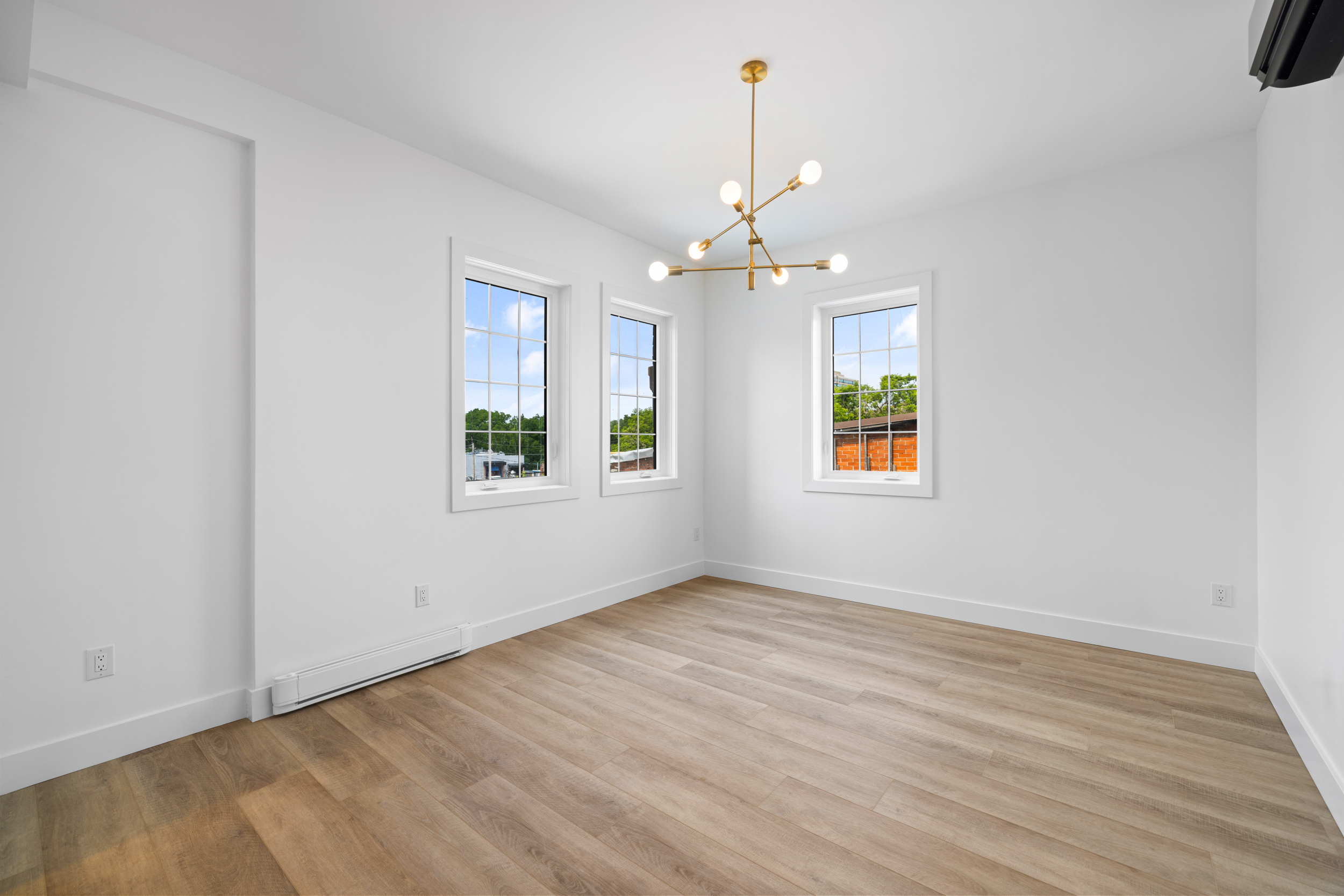#301-163 Main Street E, Milton