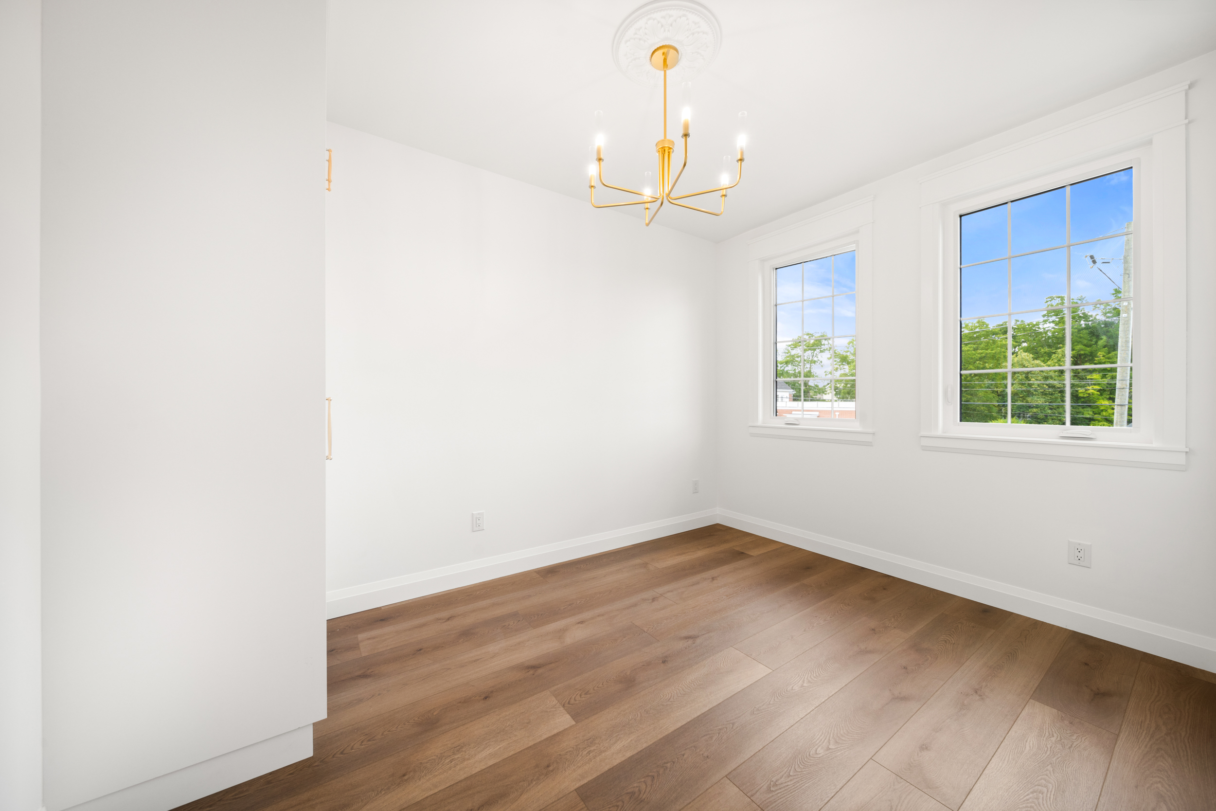 #1-153 Main Street E, Milton