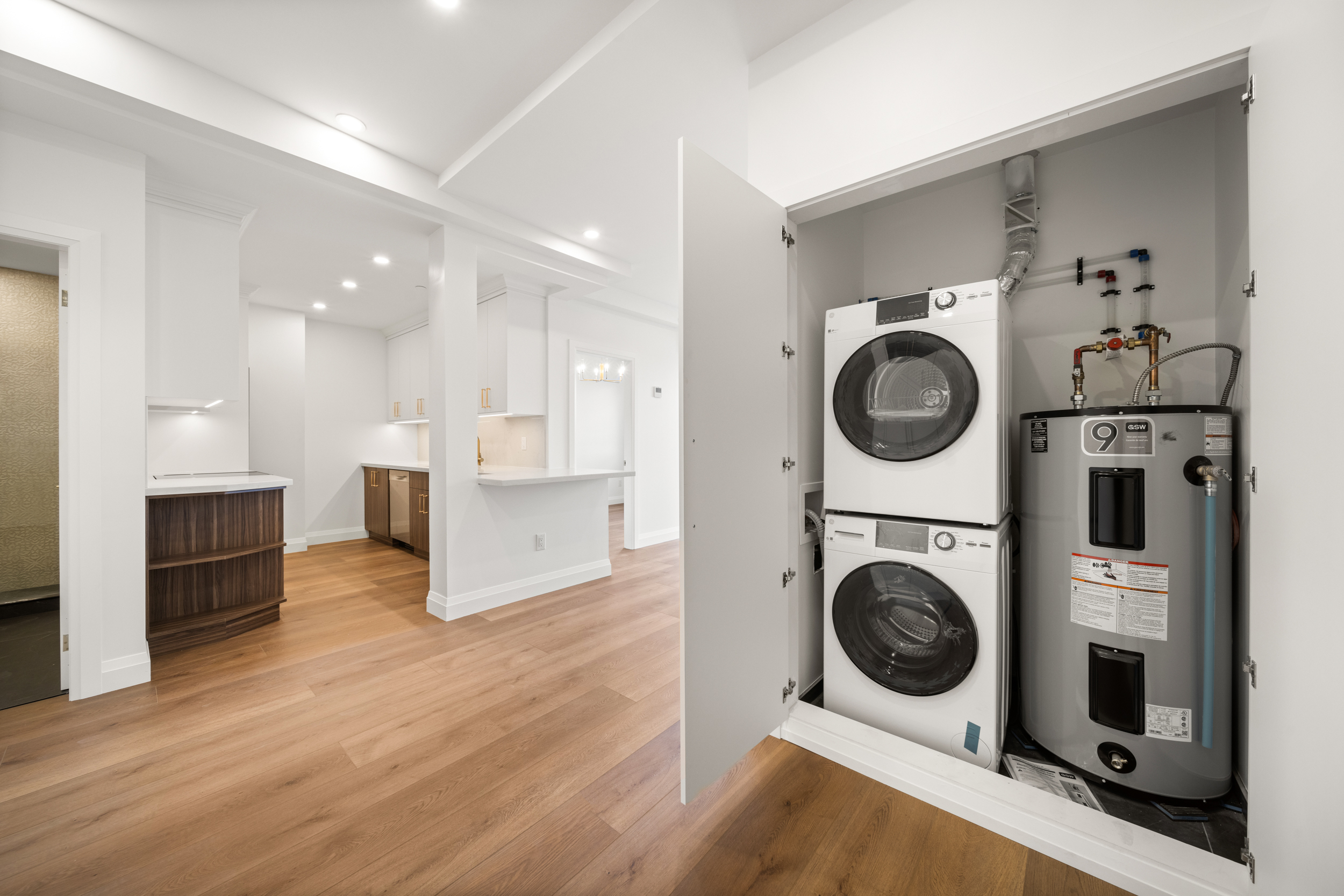 #1-153 Main Street E, Milton