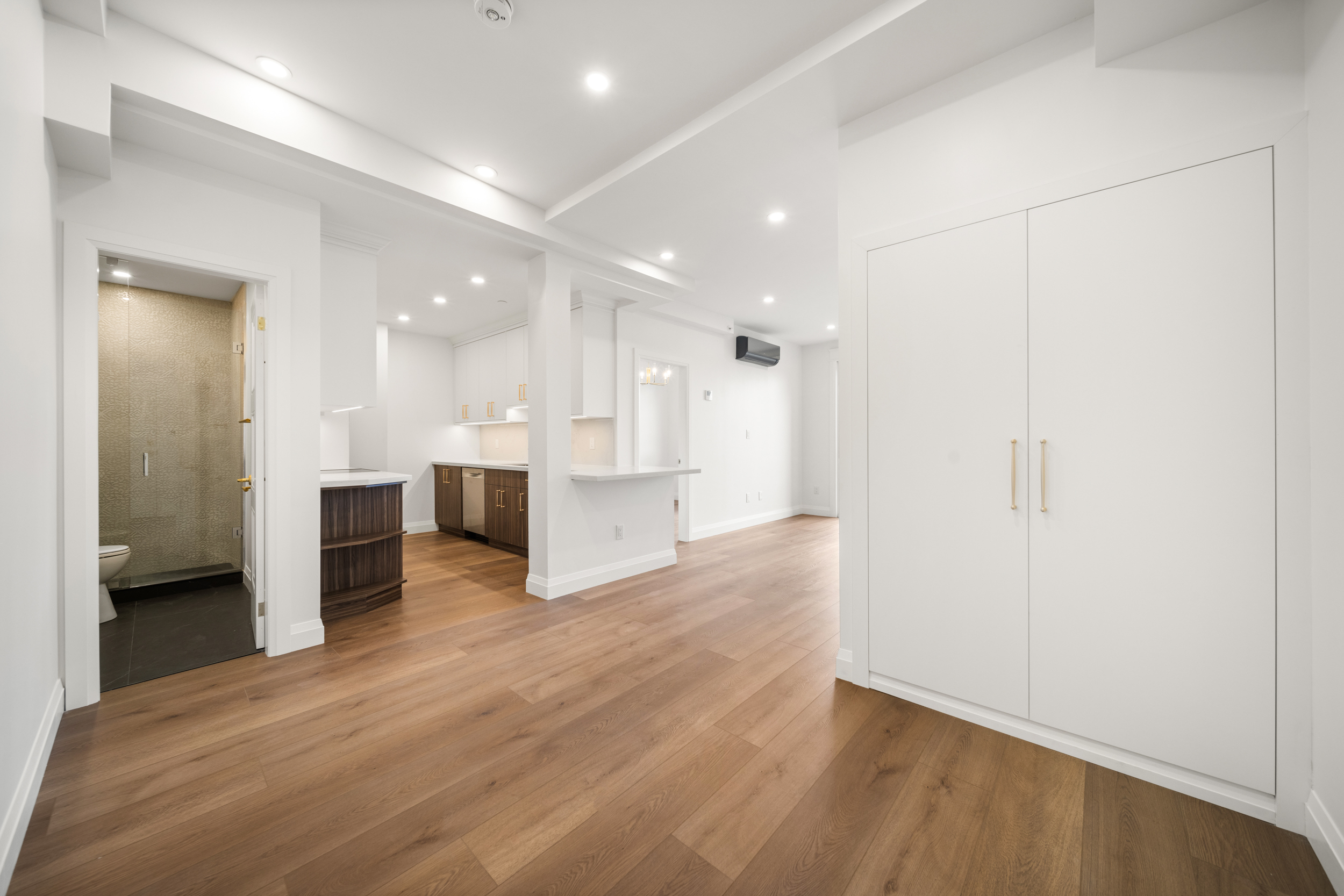 #1-153 Main Street E, Milton