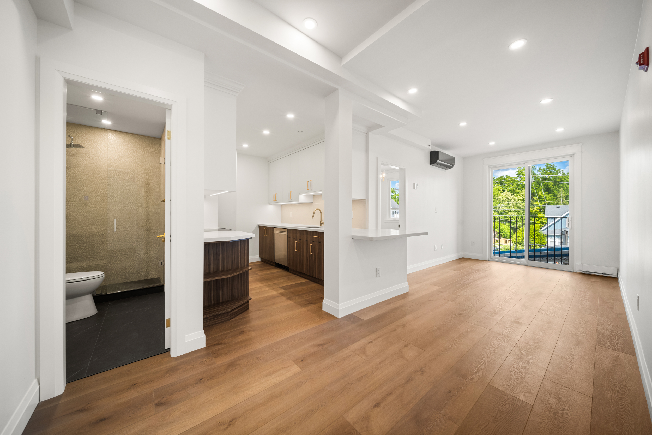 #1-153 Main Street E, Milton