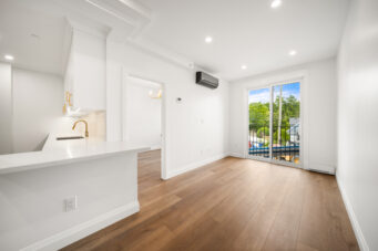 #1-153 Main Street E, Milton