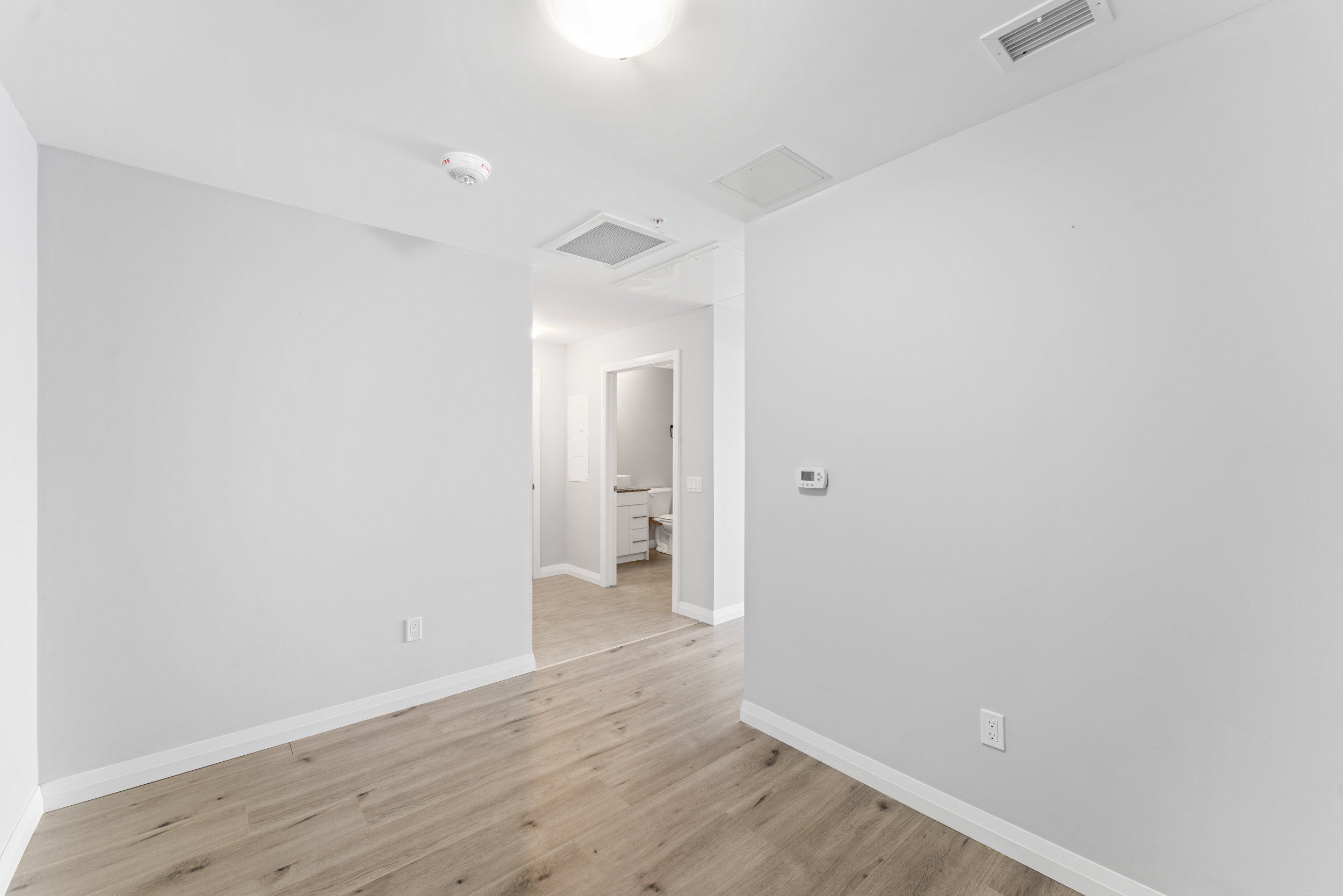 2172-60 Charles Street W