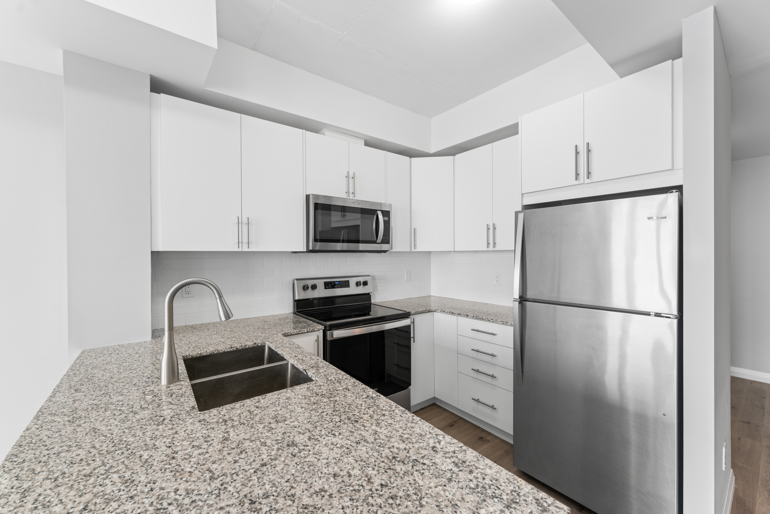 2172-60 Charles Street W