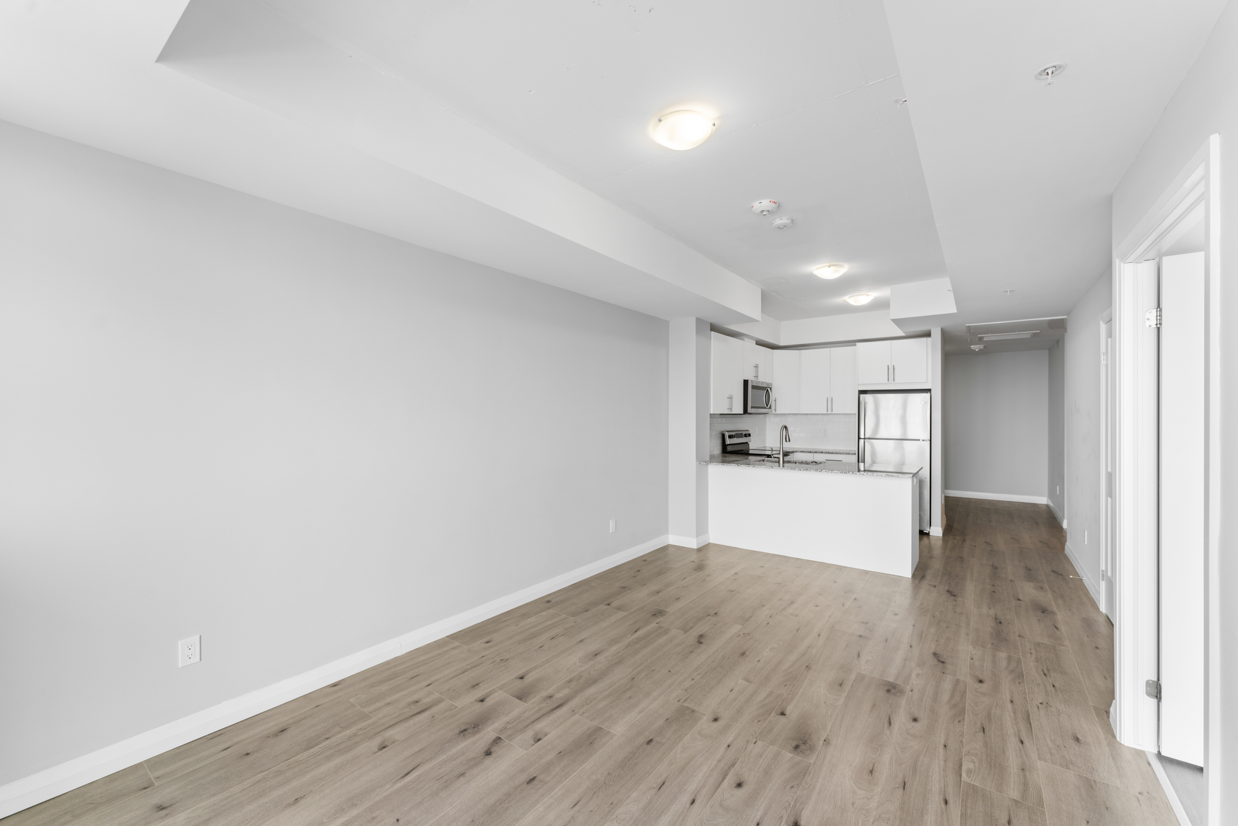 2172-60 Charles Street W