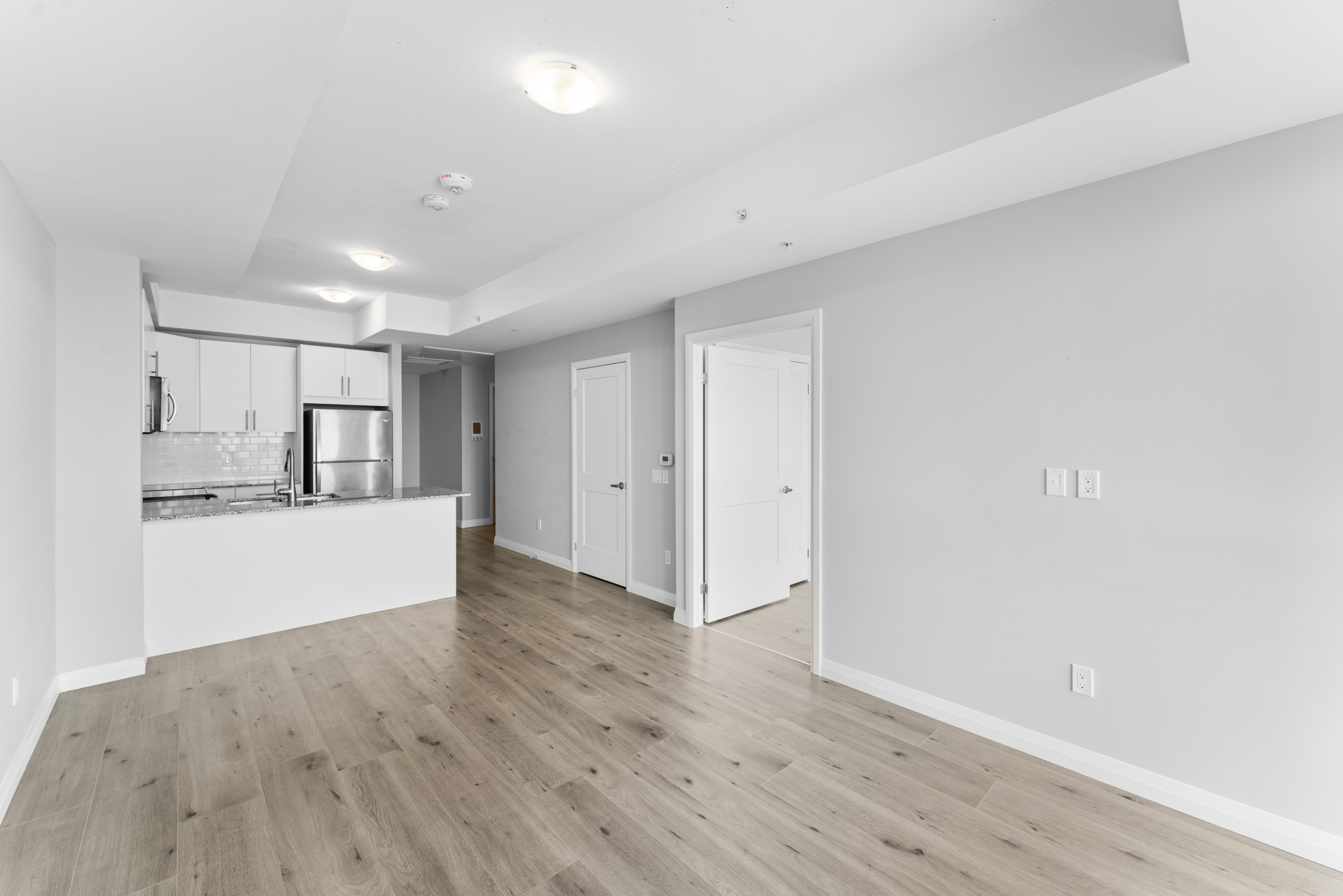 2172-60 Charles Street W