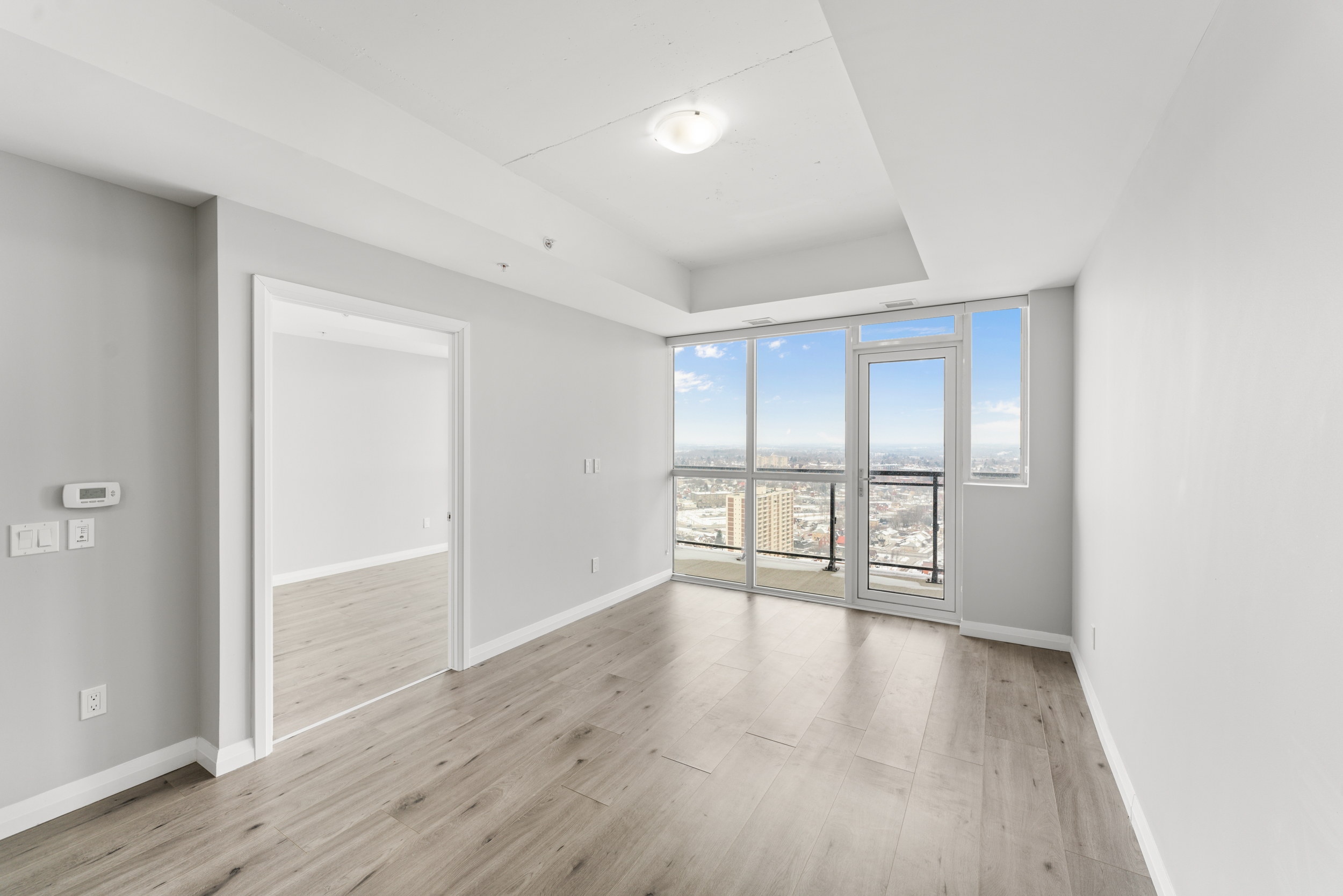 2172-60 Charles Street W