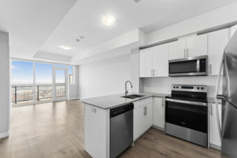 2172-60 Charles Street W