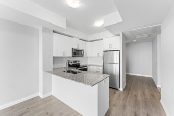 2172-60 Charles Street W