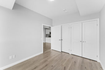 2172-60 Charles Street W