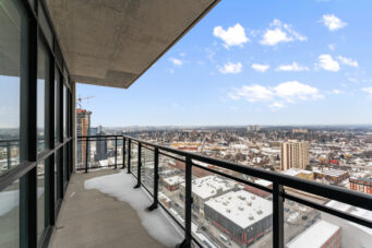 2172-60 Charles Street W