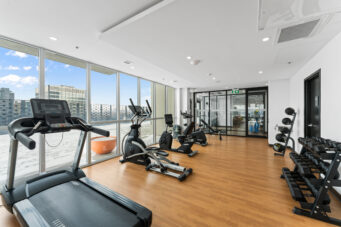 2172-60 Charles Street W