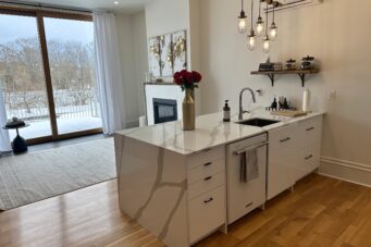 73 Grand River Street N, Paris