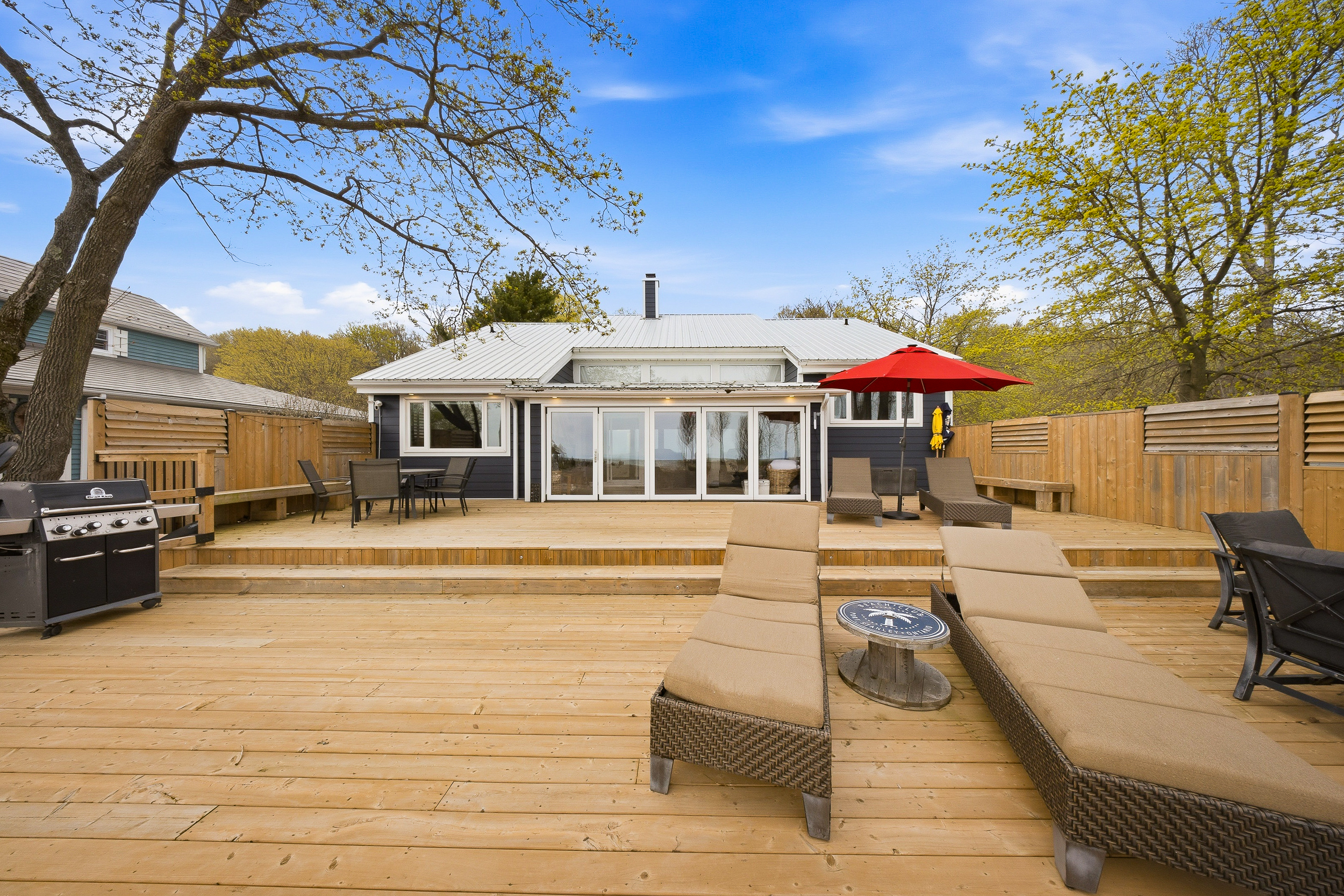 464 West Edith Cavell Boulevard