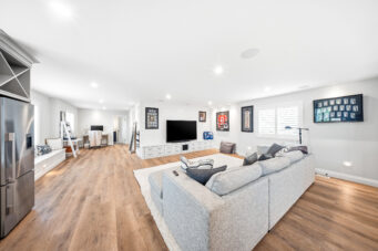 464 West Edith Cavell Boulevard