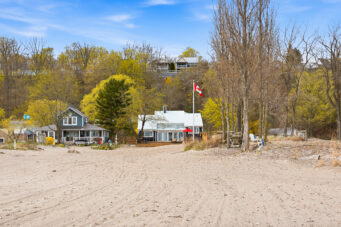 464 West Edith Cavell Boulevard