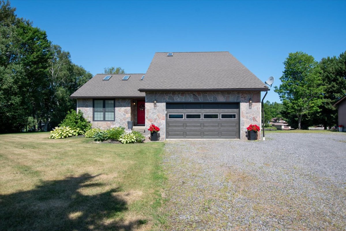 411 CHAMPAGNE RD, STURGEON FALLS