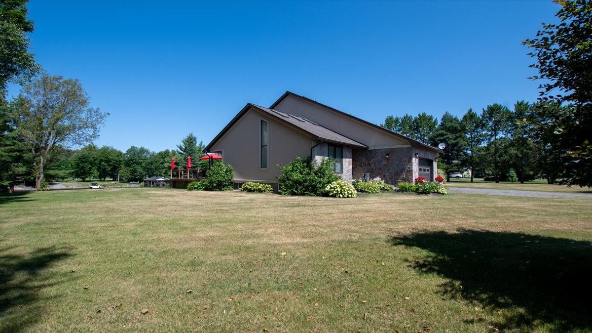 411 CHAMPAGNE RD, STURGEON FALLS