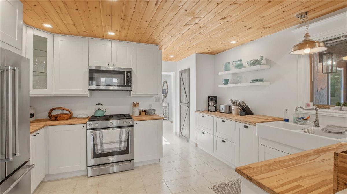 411 CHAMPAGNE RD, STURGEON FALLS