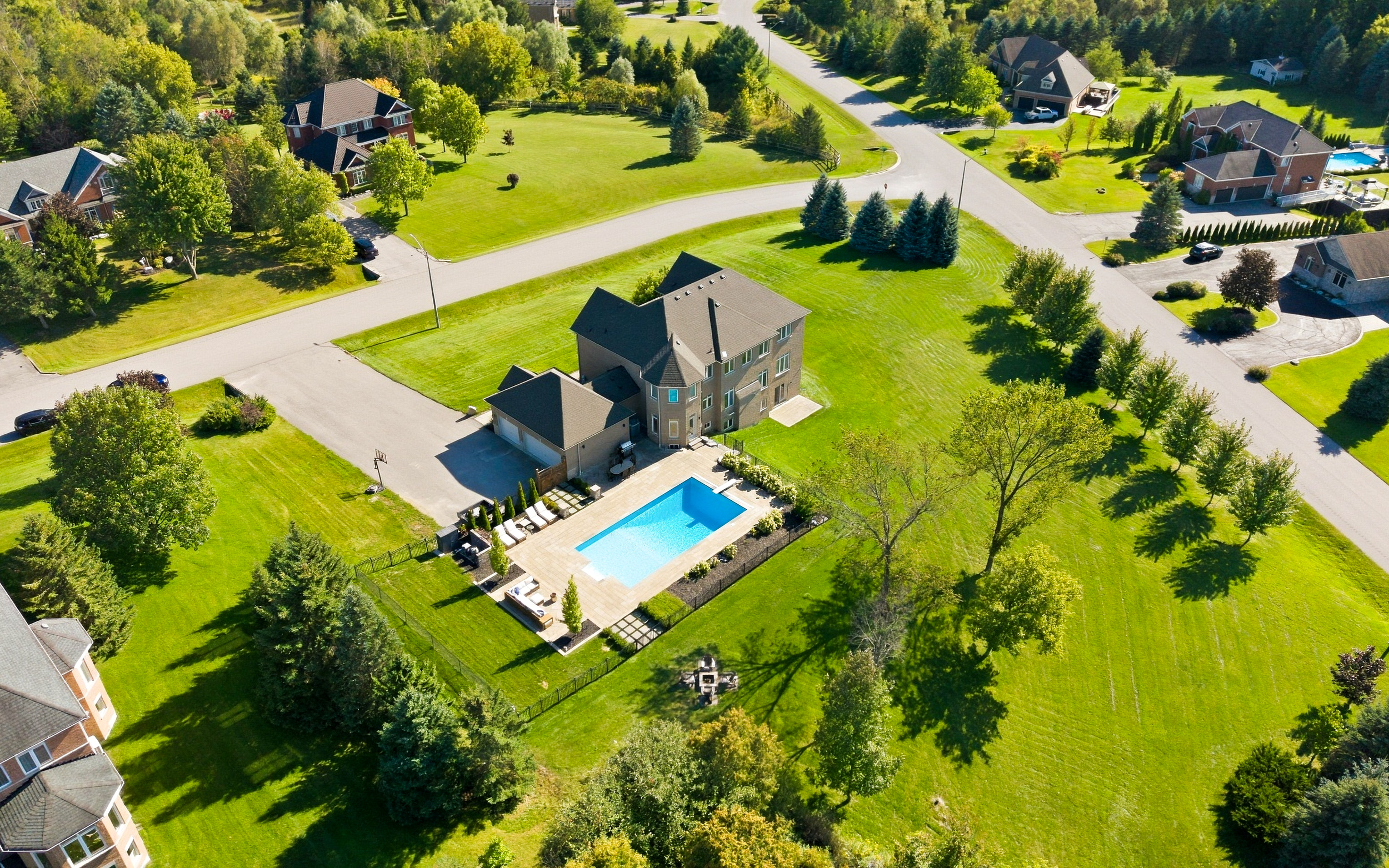 4 MORRISON COURT