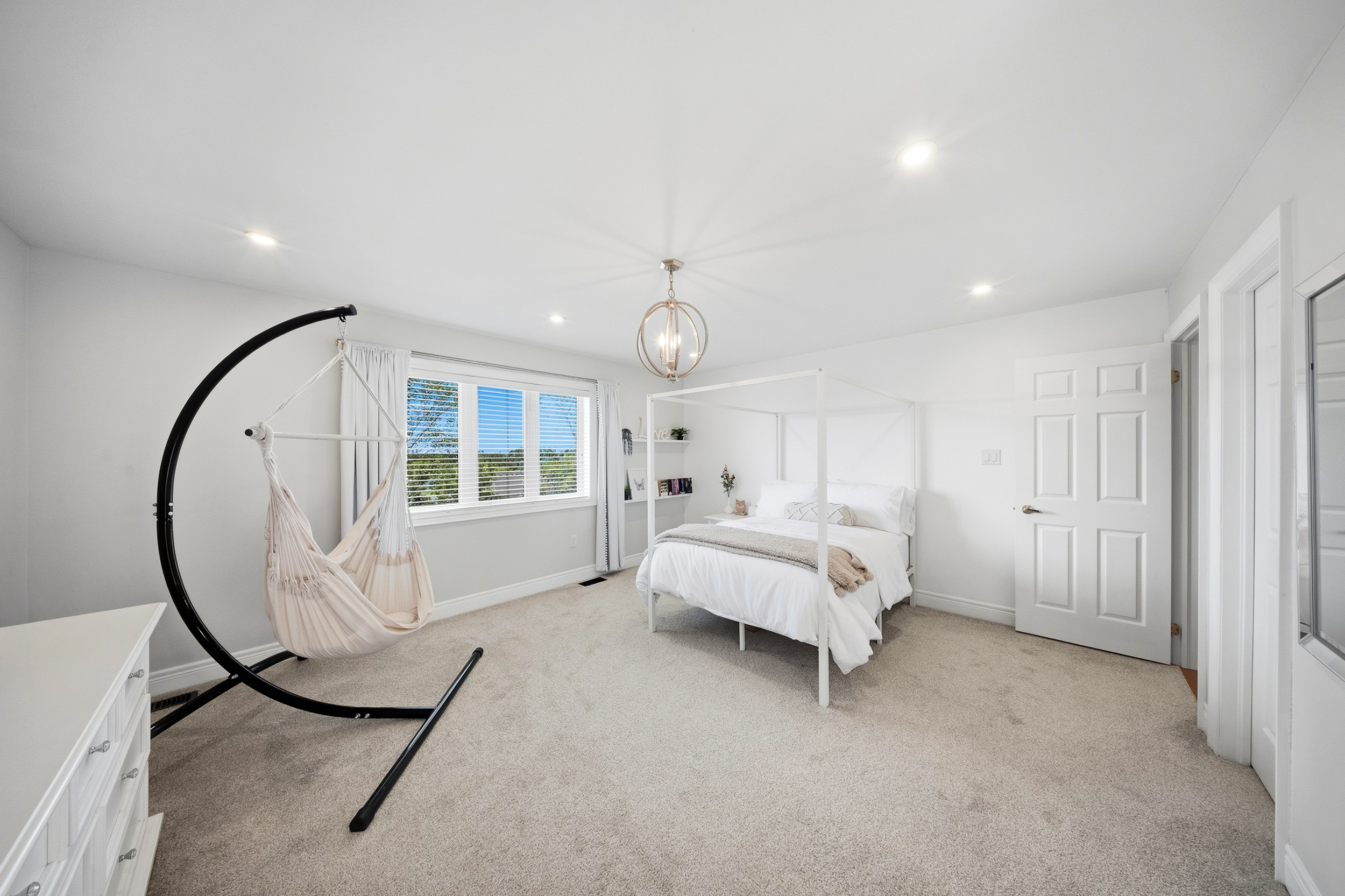 4 MORRISON COURT