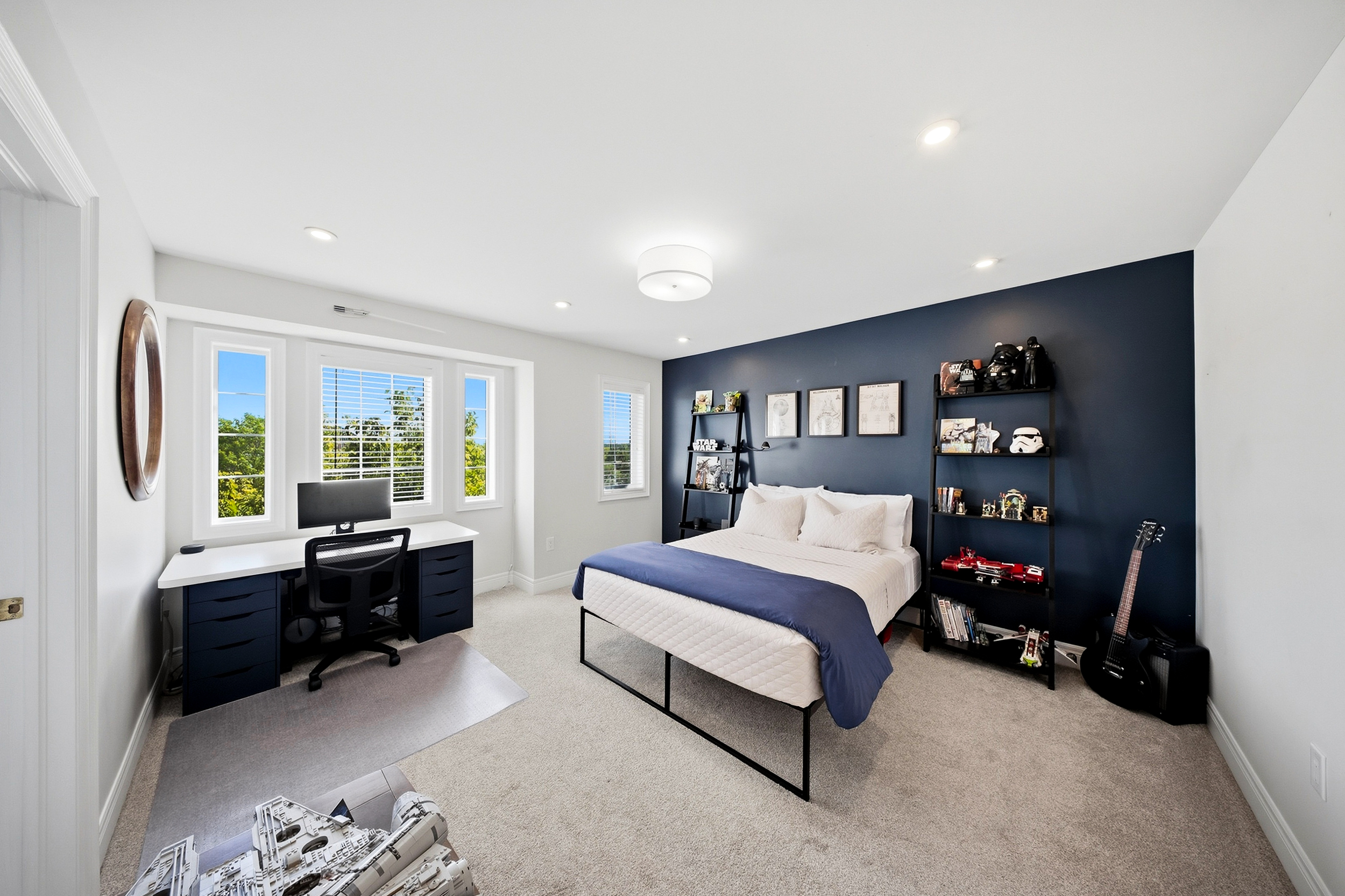 4 MORRISON COURT