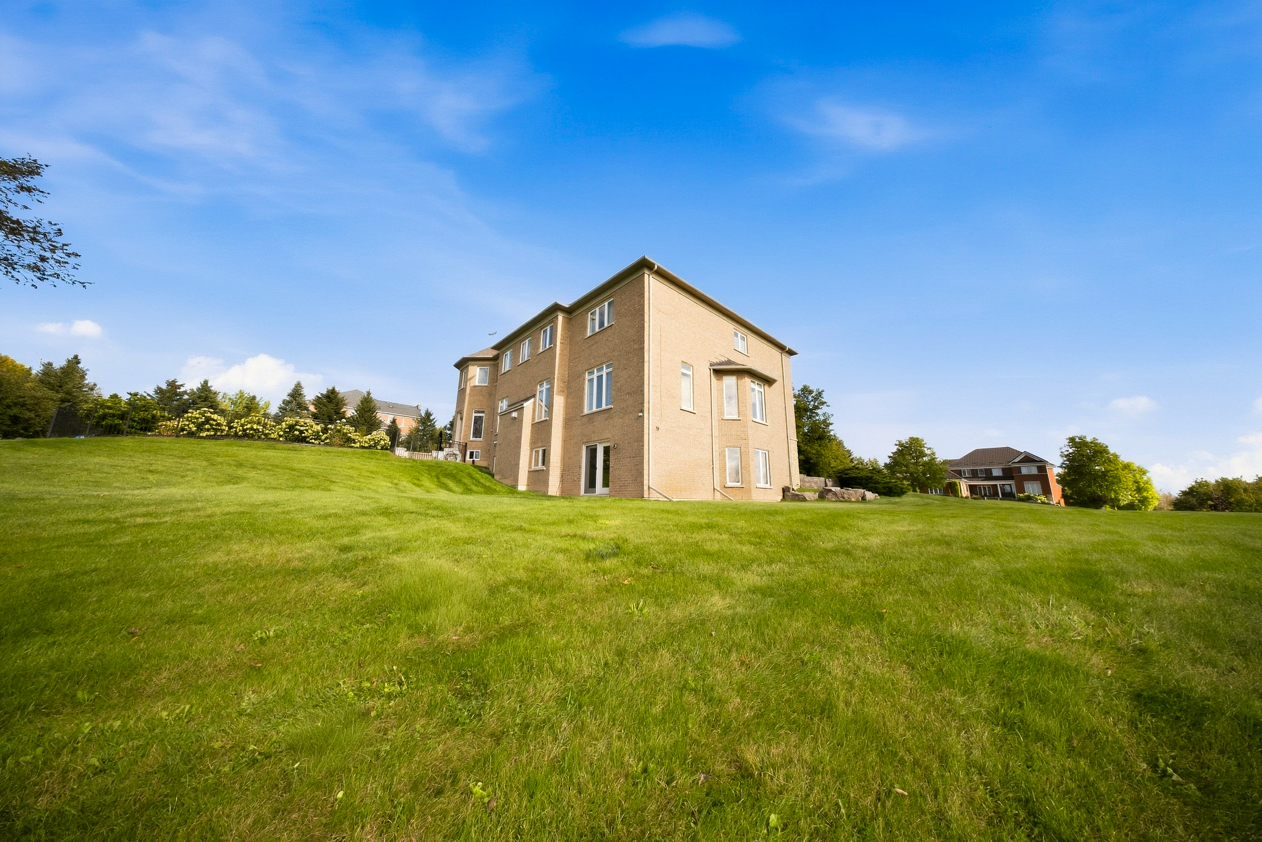 4 MORRISON COURT